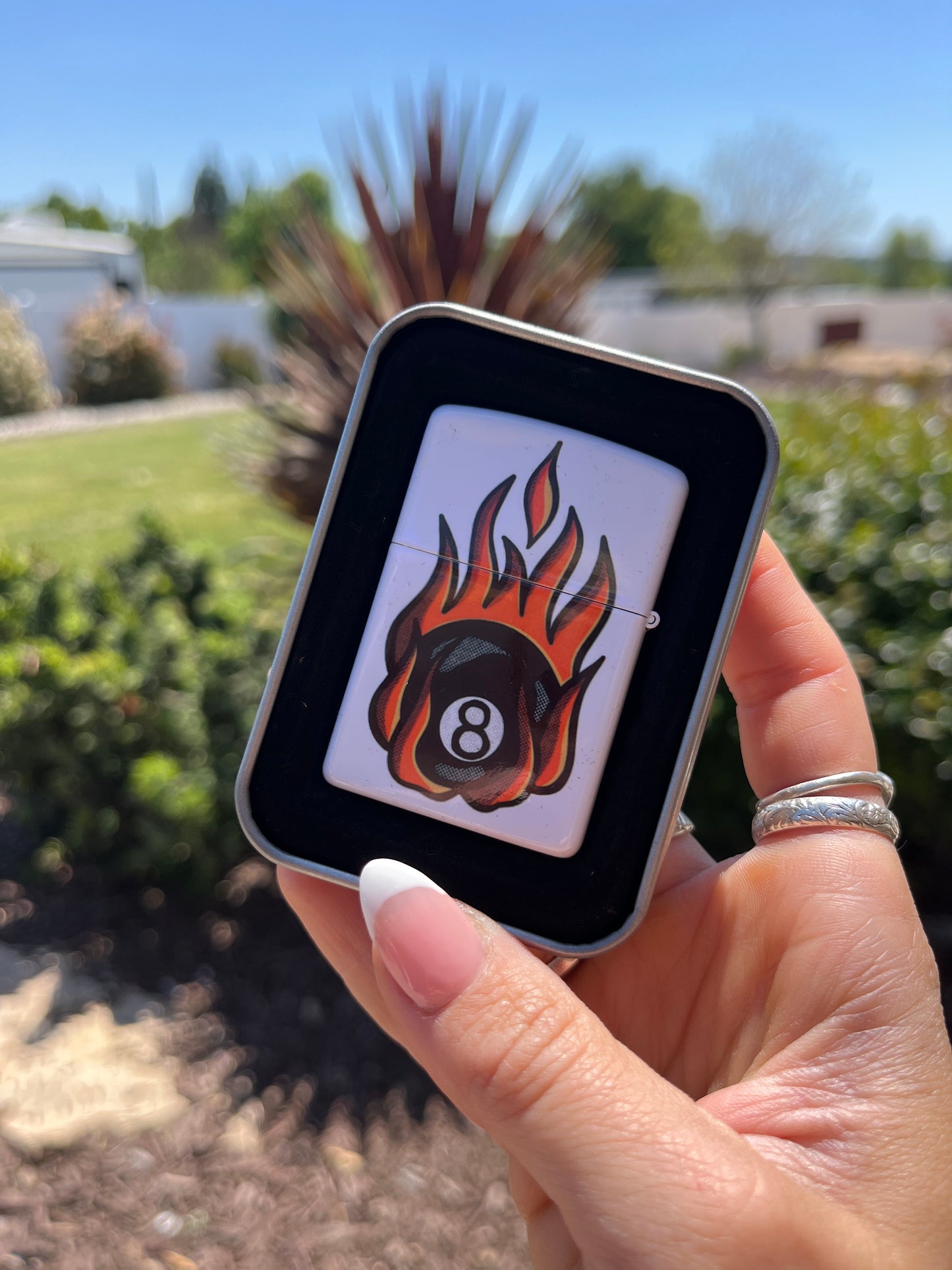 8 Balls on Fire Lighter